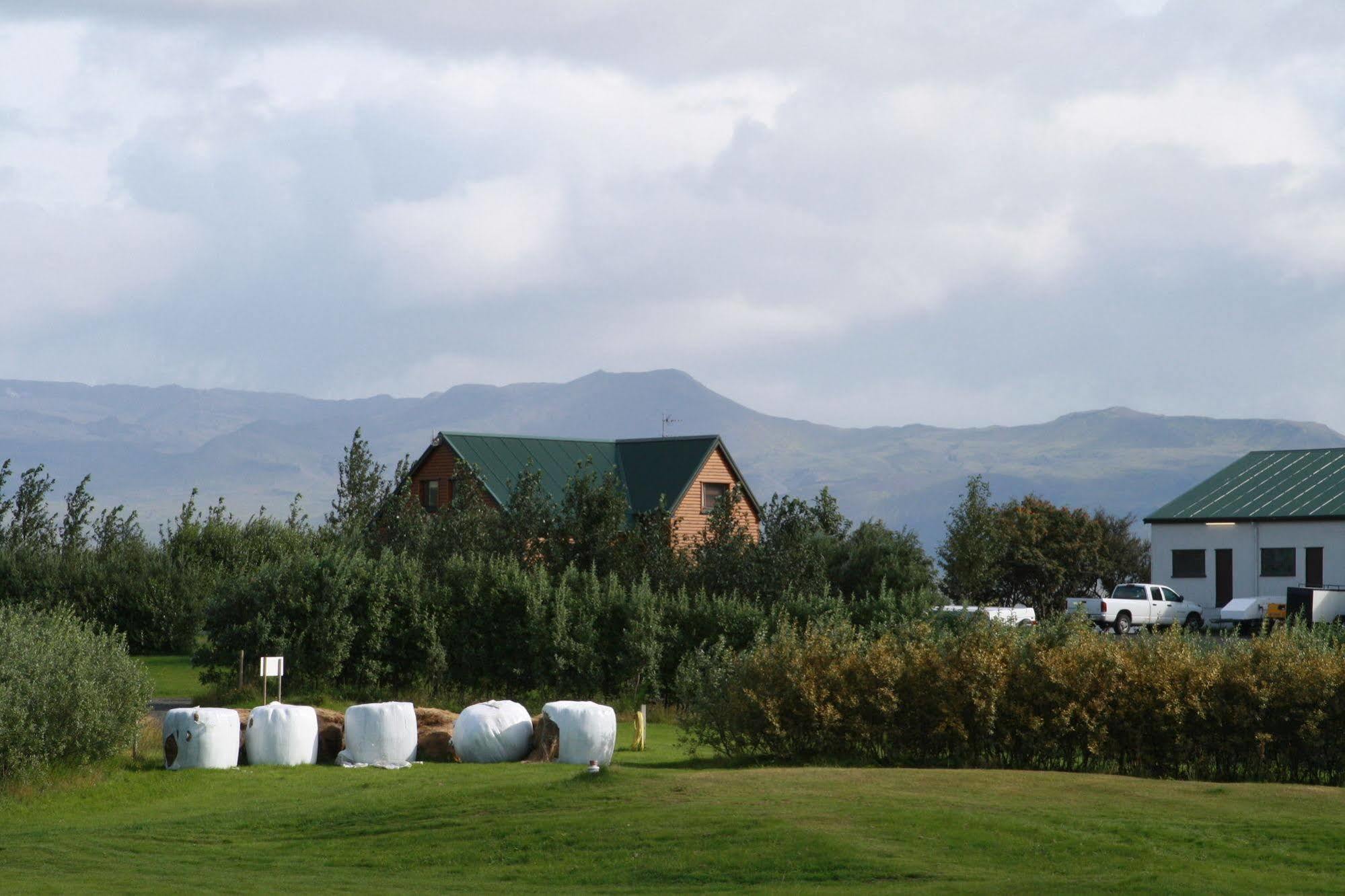 Hellisholar Cottages Хвольсведлюр Екстер'єр фото